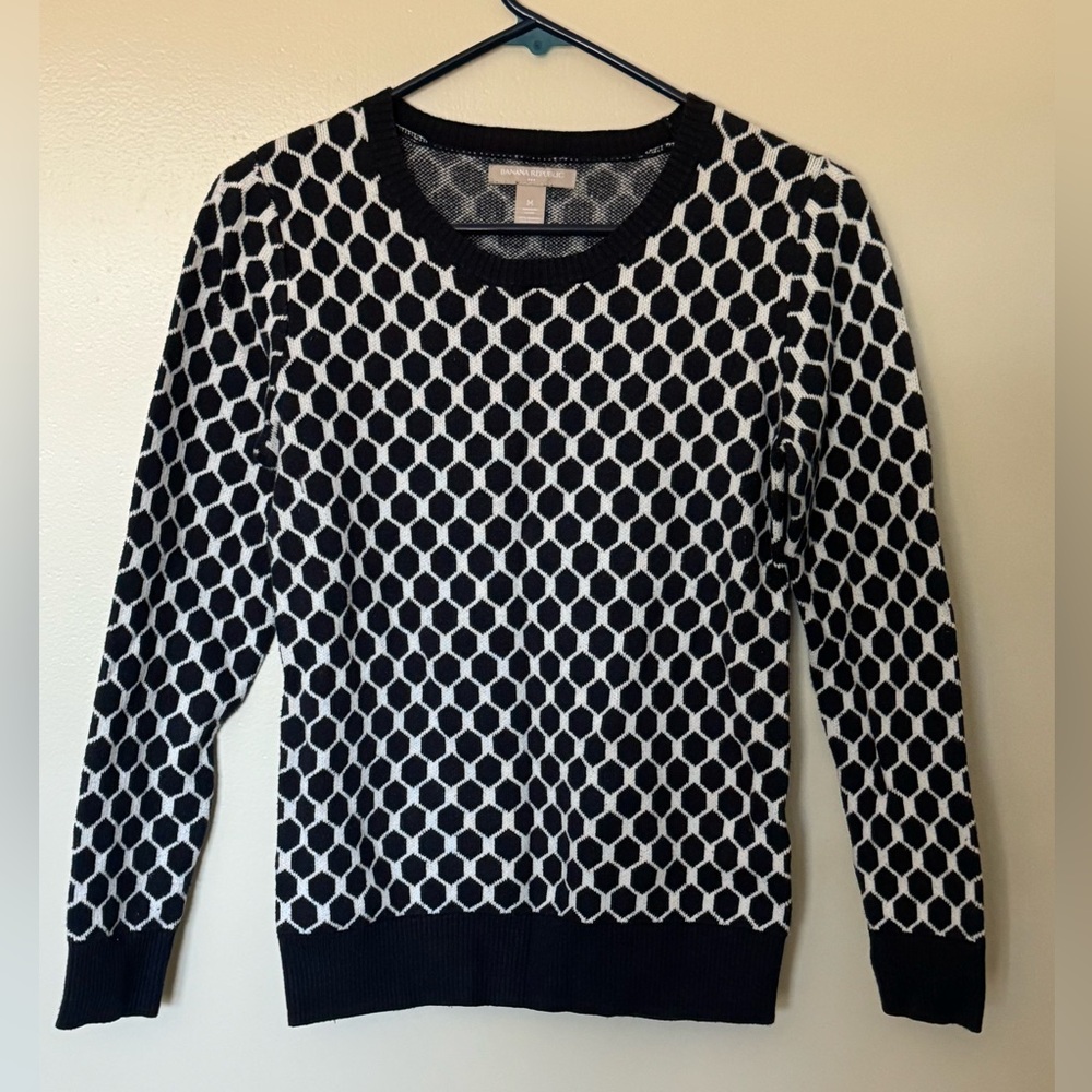 Navy blue and white patterned Banana Republic sweater